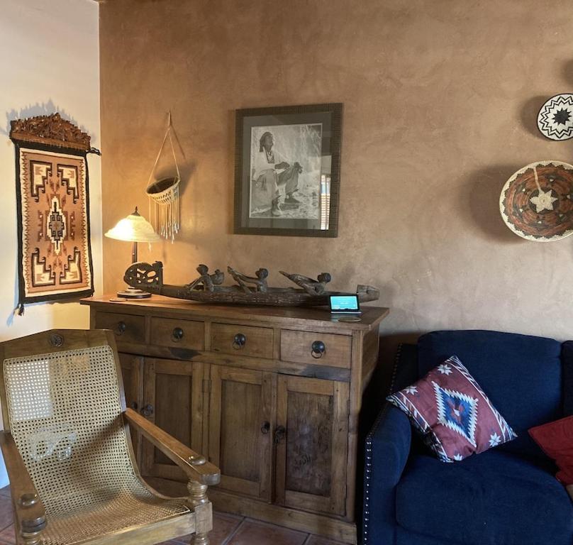 Casa Azul: Pet-Friendly Adobe Oasis in Central Location Villa Tucson Exterior photo