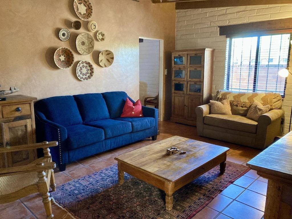 Casa Azul: Pet-Friendly Adobe Oasis in Central Location Villa Tucson Exterior photo