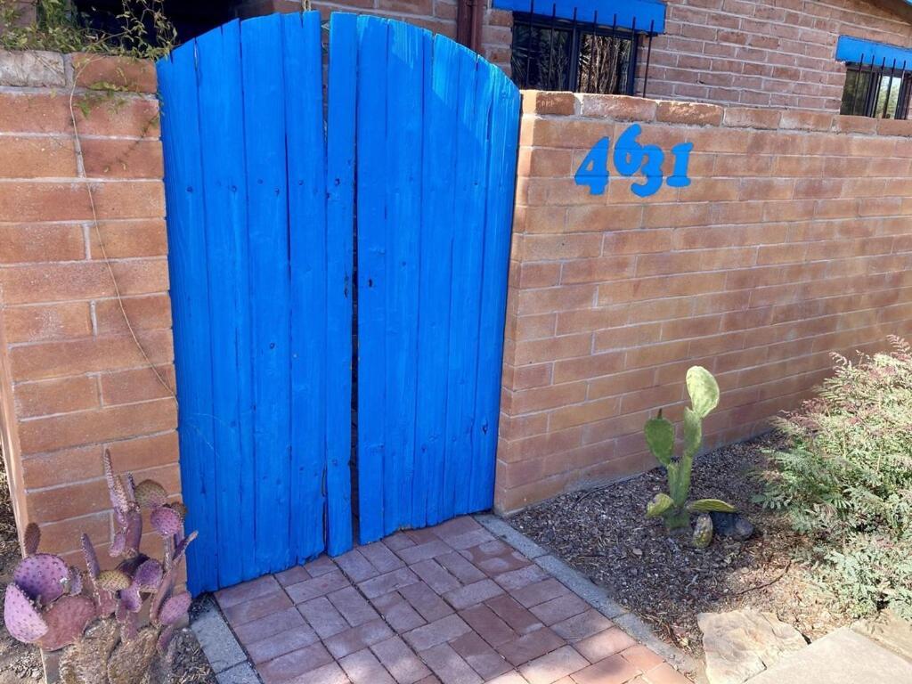 Casa Azul: Pet-Friendly Adobe Oasis in Central Location Villa Tucson Exterior photo