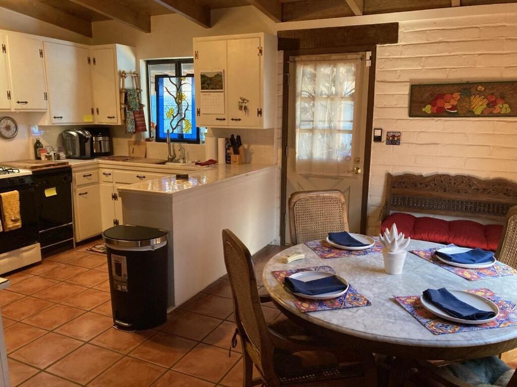 Casa Azul: Pet-Friendly Adobe Oasis in Central Location Villa Tucson Exterior photo